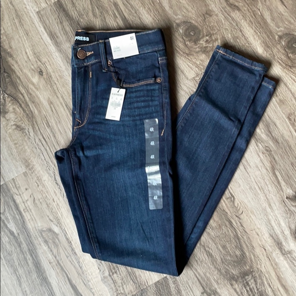 EXPRESS women’s jean. NWT